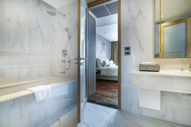 Junior Suite King With Balcony
