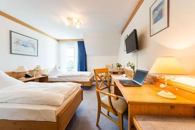 Basic Tek Büyük veya İki Ayrı Yataklı Oda