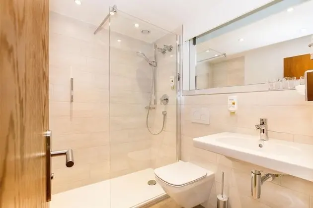 Comfort Plus Zimmer B mit Balkon