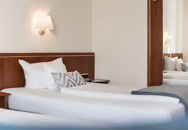 Tek Büyük veya İki Ayrı Yataklı Oda