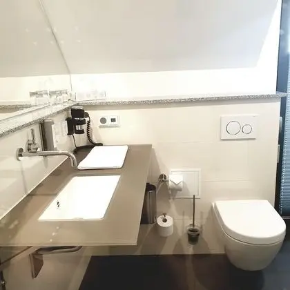 Comfort Tek Büyük Yataklı Oda