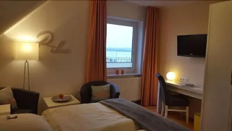 Classic Tek Büyük Yataklı Oda