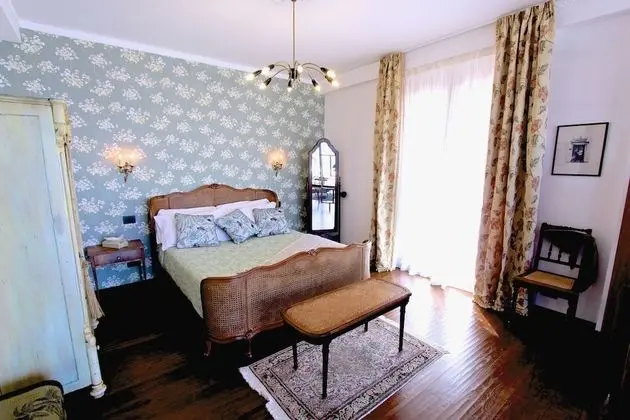 Romantic Tek Büyük Yataklı Oda (La Romantique)