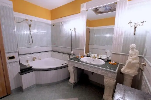 Romantic Tek Büyük Yataklı Oda (La Romantique)