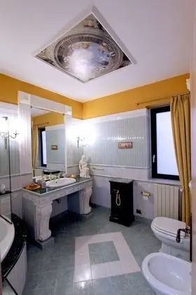 Romantic Tek Büyük Yataklı Oda (La Romantique)