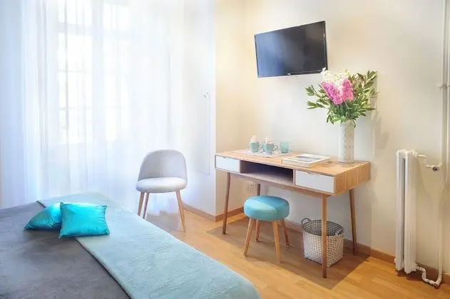 Deluxe Tek Büyük Yataklı Oda