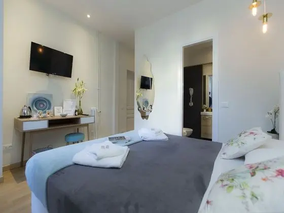 Deluxe Tek Büyük Yataklı Oda