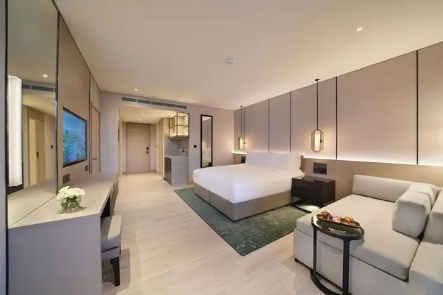 Oda, 1 En Büyük (King) Boy Yatak, Balkon, Havuz Manzaralı
