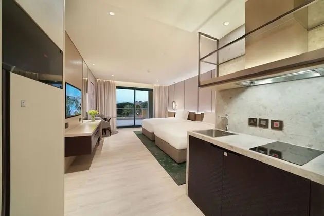 Oda, 2 Tek Kişilik Yatak, Balkon, Havuz Manzaralı