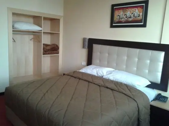 Standard Tek Büyük Yataklı Oda