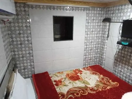 Single AC Room