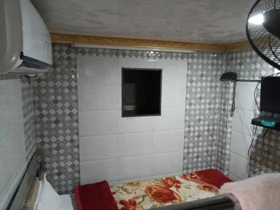 Single AC Room