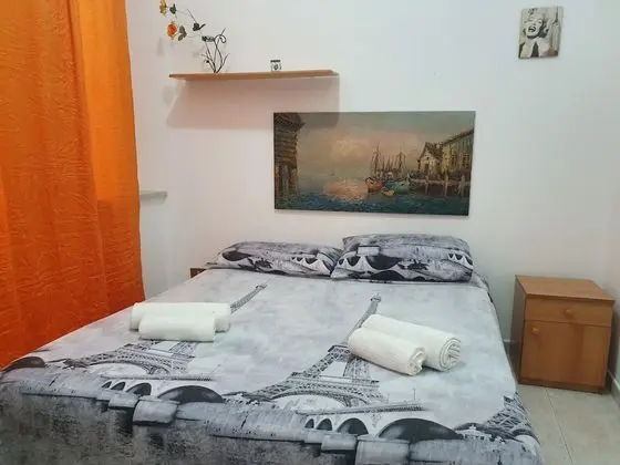 Tek Büyük Yataklı Oda (Sole)