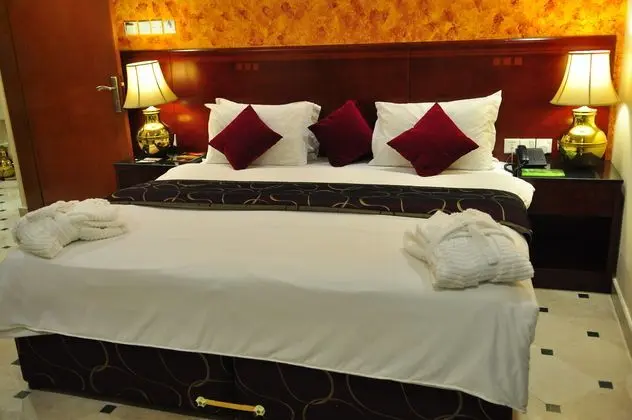 1 Çift Kişilik Veya 2 Tek Kişilik Yatak Deluxe