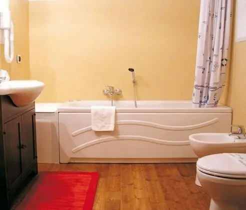 Tek Büyük Yataklı Oda, 1 Büyük (Queen) Boy Yatak, Sigara İçilmez