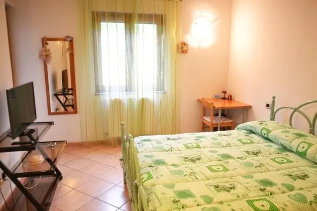 Comfort Tek Büyük Yataklı Oda