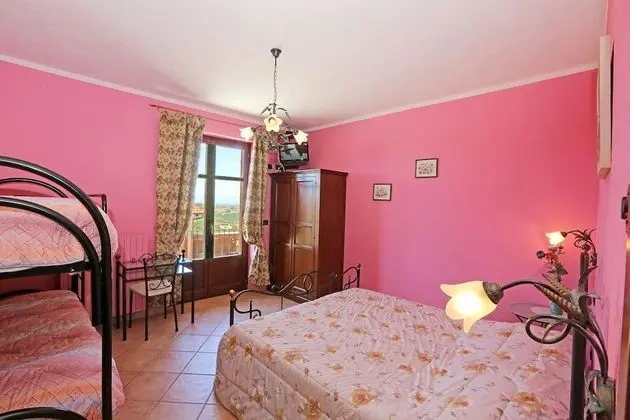 Üç Kişilik Oda