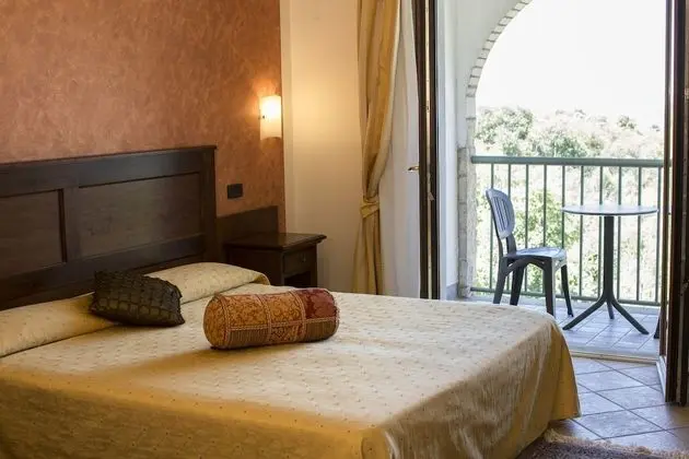 Basic Tek Büyük veya İki Ayrı Yataklı Oda, Sigara İçilmez