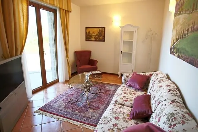 Basic Tek Büyük veya İki Ayrı Yataklı Oda, Sigara İçilmez