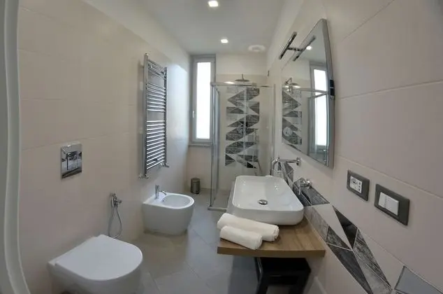 Deluxe Tek Büyük Yataklı Oda, Balkon, Deniz Manzaralı