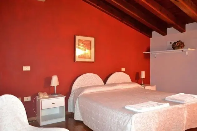 Tek Büyük veya İki Ayrı Yataklı Oda