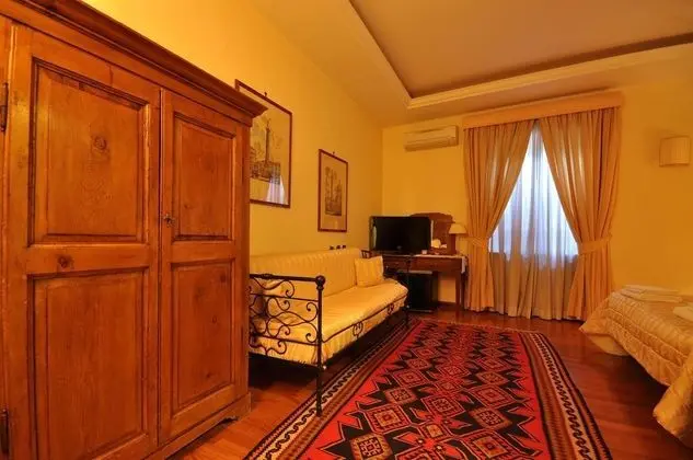 Üç Kişilik Oda