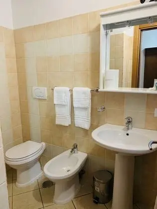 Üç Kişilik Oda