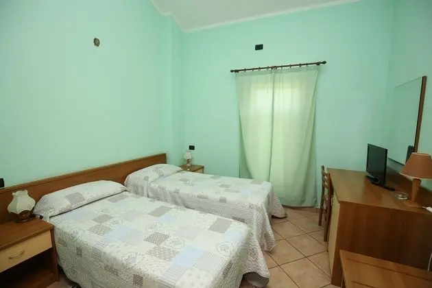 Tek Büyük veya İki Ayrı Yataklı Oda