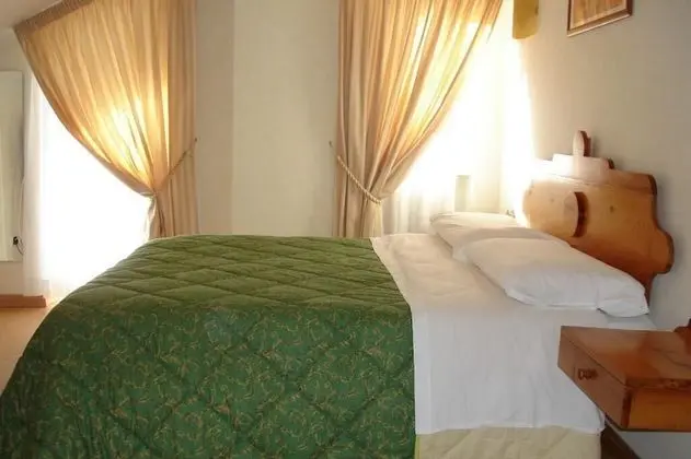 Tek Büyük veya İki Ayrı Yataklı Oda