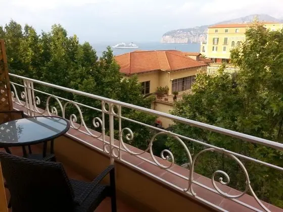 Apart Daire, Banyolu/Duşlu, Deniz Manzaralı (Ortensia - Vista Mare)