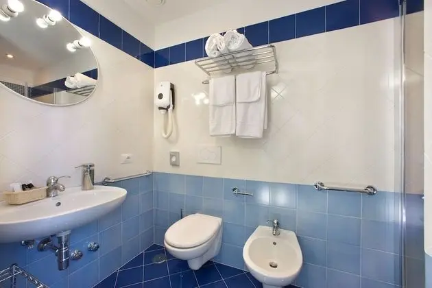 Apart Daire, Banyolu/Duşlu, Deniz Manzaralı (Ortensia - Vista Mare)