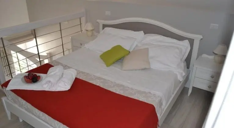 Standard Üç Kişilik Oda, Banyolu/Duşlu, Deniz Manzaralı (Camera Mughetto)