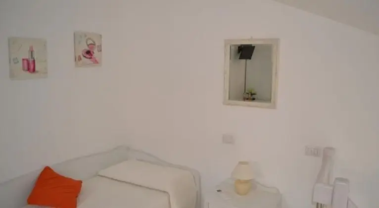 Standard Üç Kişilik Oda, Banyolu/Duşlu, Deniz Manzaralı (Camera Mughetto)