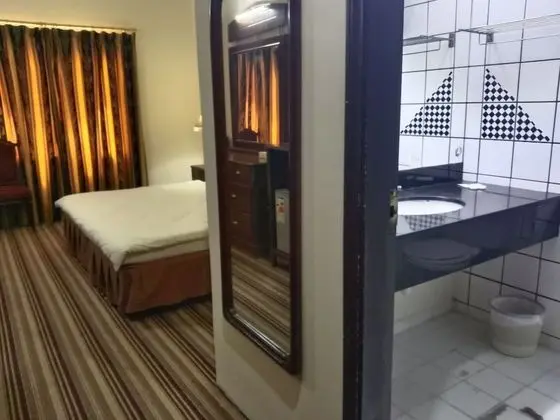 Standard Tek Büyük Yataklı Oda