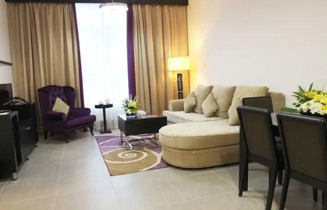 Deluxe Queen One Bedroom apartments