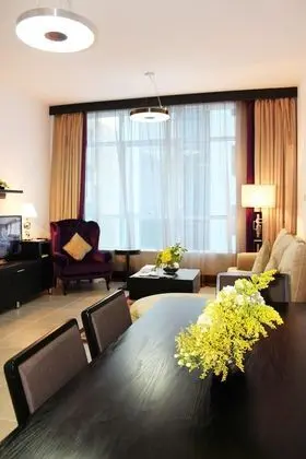 Deluxe Queen One Bedroom apartments