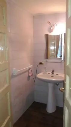 Basic Tek Büyük Yataklı Oda