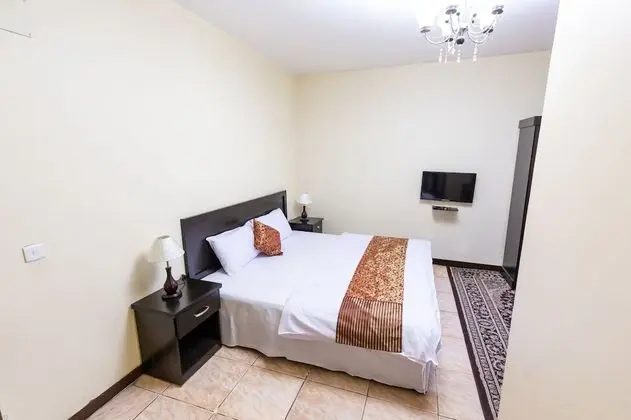 double room shared bathroom