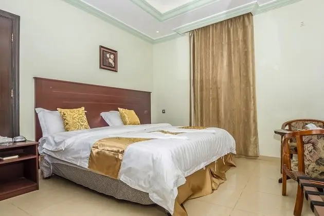 Deluxe Tek Büyük veya İki Ayrı Yataklı Oda, 1 Yatak Odası, Buzdolabı, Şehir Manzaralı