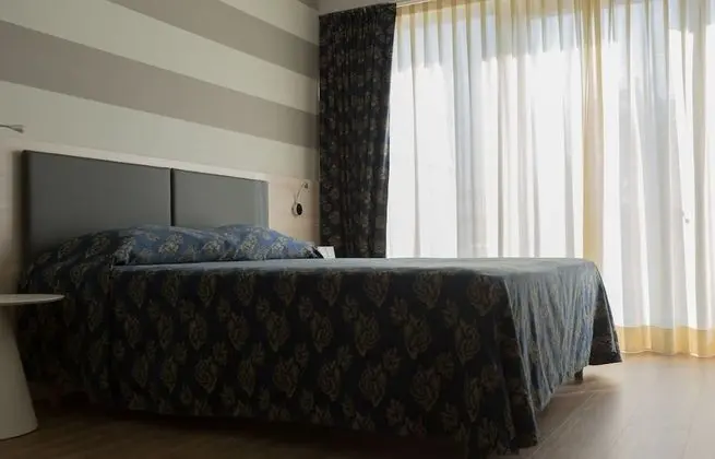 Standard Tek Büyük Yataklı Oda, Engellilere Uygun, Balkon