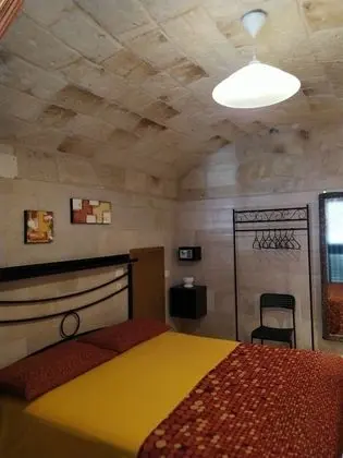 Tek Büyük Yataklı Oda, Özel Banyo, Zemin Kat (Arancione)