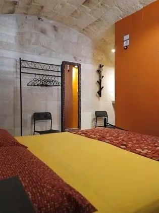 Tek Büyük Yataklı Oda, Özel Banyo, Zemin Kat (Arancione)