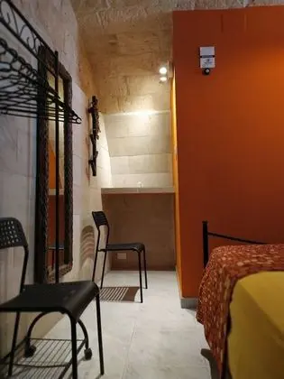 Tek Büyük Yataklı Oda, Özel Banyo, Zemin Kat (Arancione)