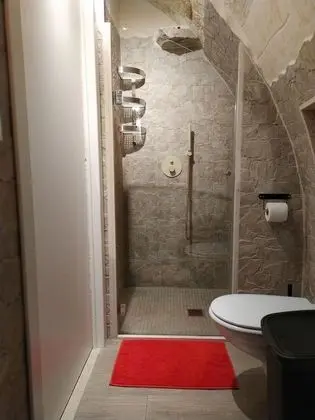 Tek Büyük Yataklı Oda, Özel Banyo, Zemin Kat (Arancione)