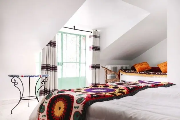 Junior Tek Büyük veya İki Ayrı Yataklı Oda