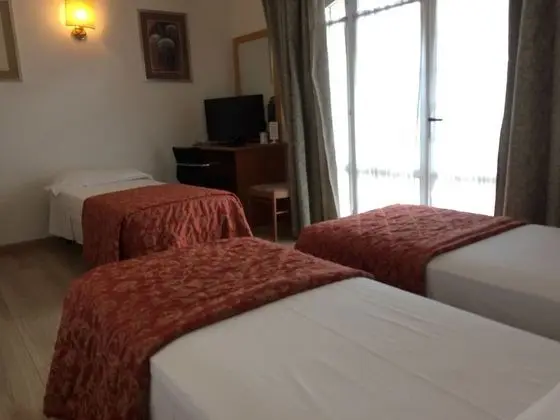 Üç Kişilik Oda, Özel Banyo