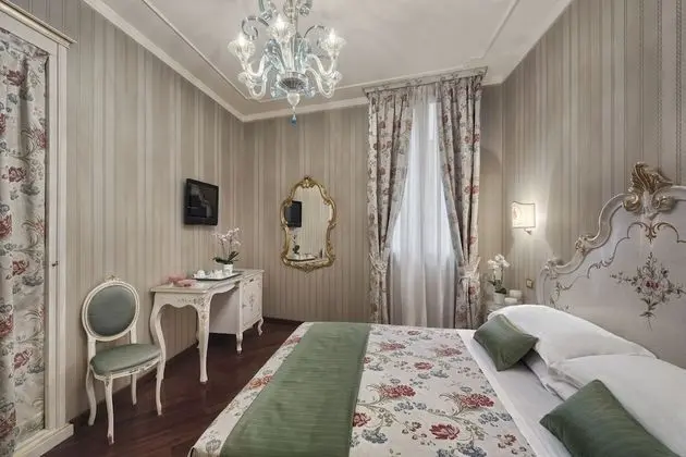 Tek Büyük Yataklı Oda