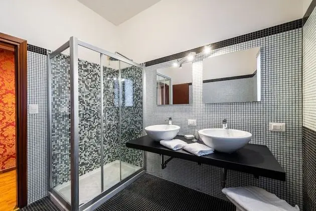 Superior Tek Büyük Yataklı Oda (3rd floor)