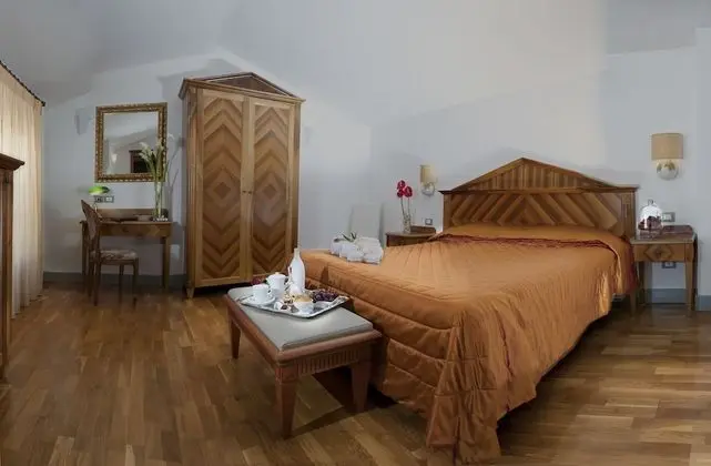 Tek Büyük veya İki Ayrı Yataklı Oda