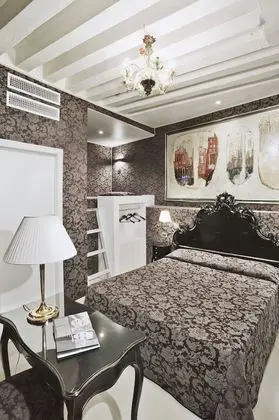 Superior Tek Büyük veya İki Ayrı Yataklı Oda